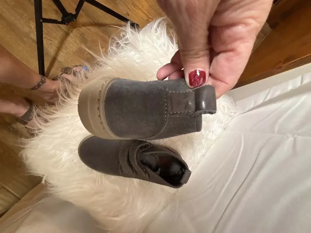 Cienta Kids Suede Double Strap Ankle Boots Grey